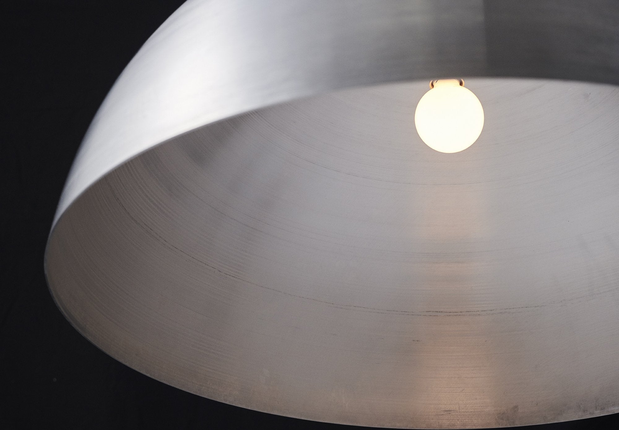 フルトヴェングラー　陶器製　壁掛け ユアサプライムス.com｜ジェントス DK-R114WH ホワイト